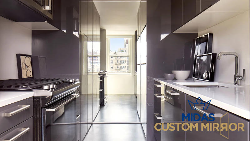 featured-why-custom-made-mirrors-are-ideal-for-singapores-compact-kitchens-custom-made-mirror-midas-custom-mirror-singapore