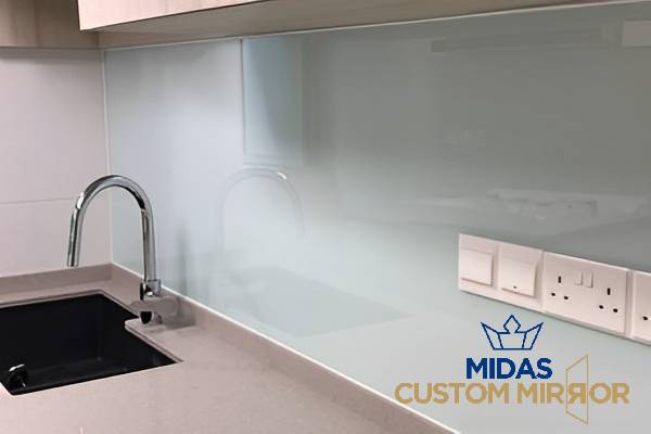 standard-white-glass-backsplash-midas-custom-mirror-singapore