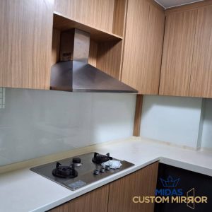 glass-backsplash-installation-services-midas-custom-mirror-singapore-hdb-woodlands-2